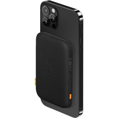 Xtorm Magnetic Wireless Power Bank 5000 mAh černá Xtorm