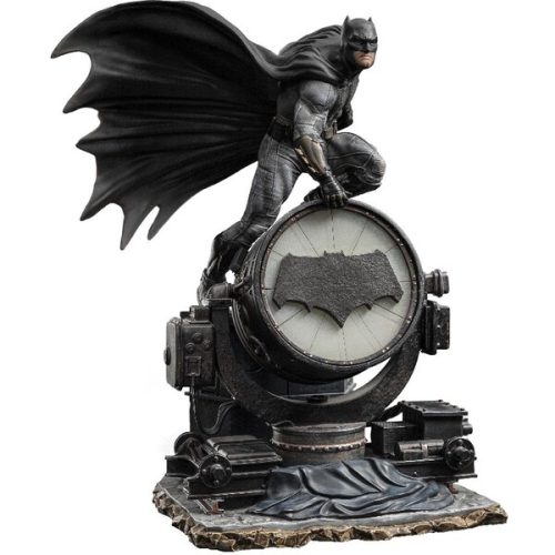 Soška Iron Studios Batman on Batsignal Deluxe - Zack Snyder`S Juistice League - DC Comics - Art Scal Iron Studios
